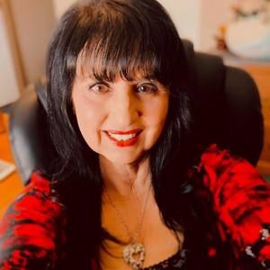 Meet your Posher, Selena marie